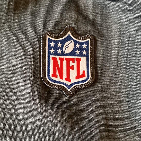 Nike Bills Long Sleeve Thermal Waffle Men’s size medium - Picture 5 of 5